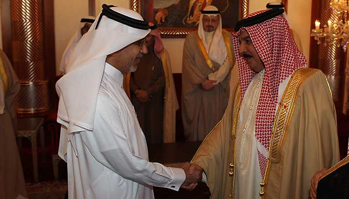 مع جلالة الملك حمد بن عيسى ال خليفة عاهل البحرين الرئيسية