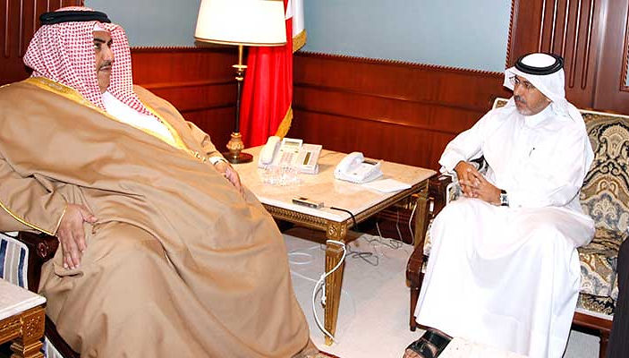 مع معالي الشيخ خالد بن احمد ال خليفة وزير الخارجية البحريني الرئيسية